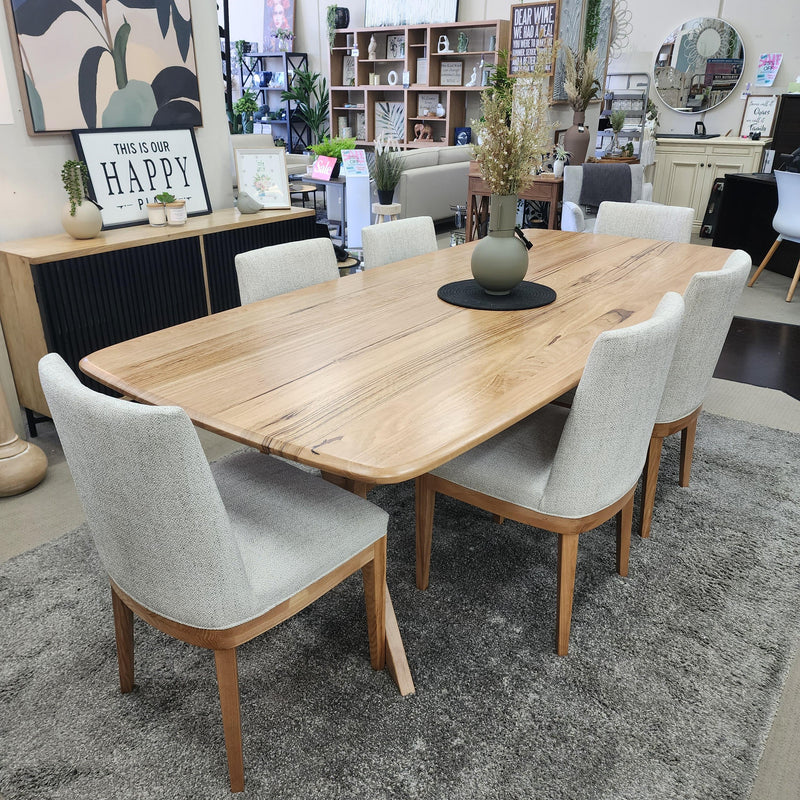 Derwent Dining Table