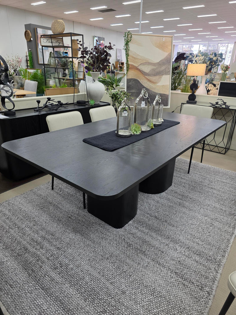 Leonard Dining Table