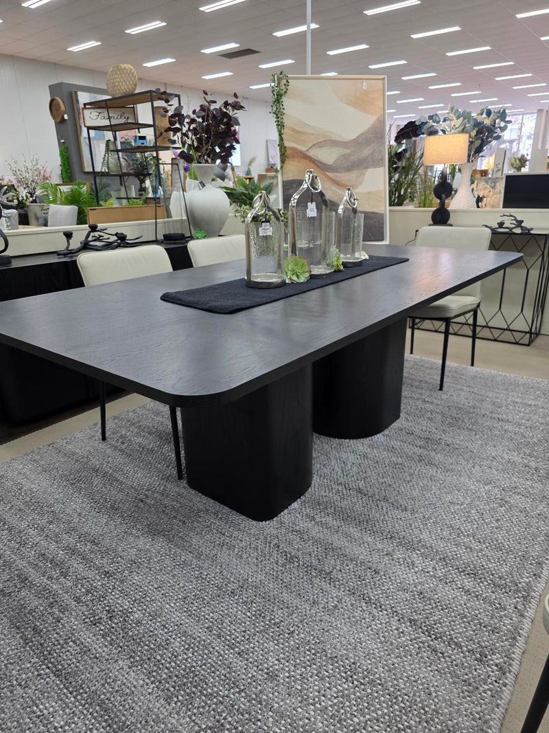 Leonard Dining Table