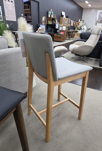 Koda bar stool