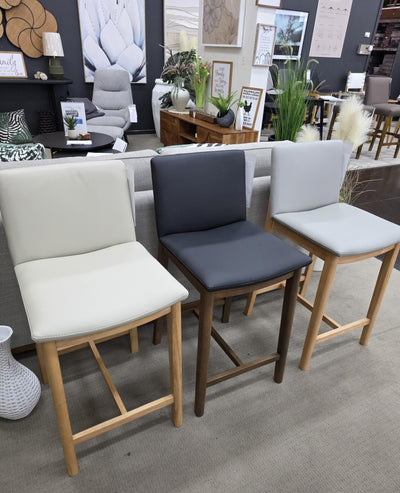 Koda bar stool